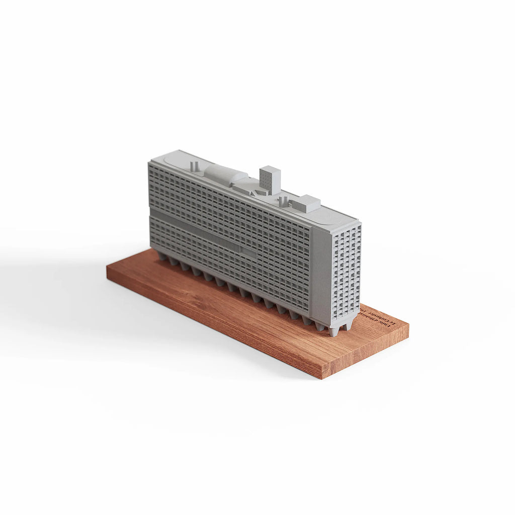 Marseille Unité d'Habitation – concrete desk decor, natural lighting